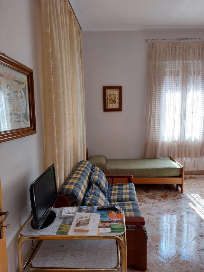 Casa Vacanze Lina Daire San Mauro Castelverde Dış mekan fotoğraf